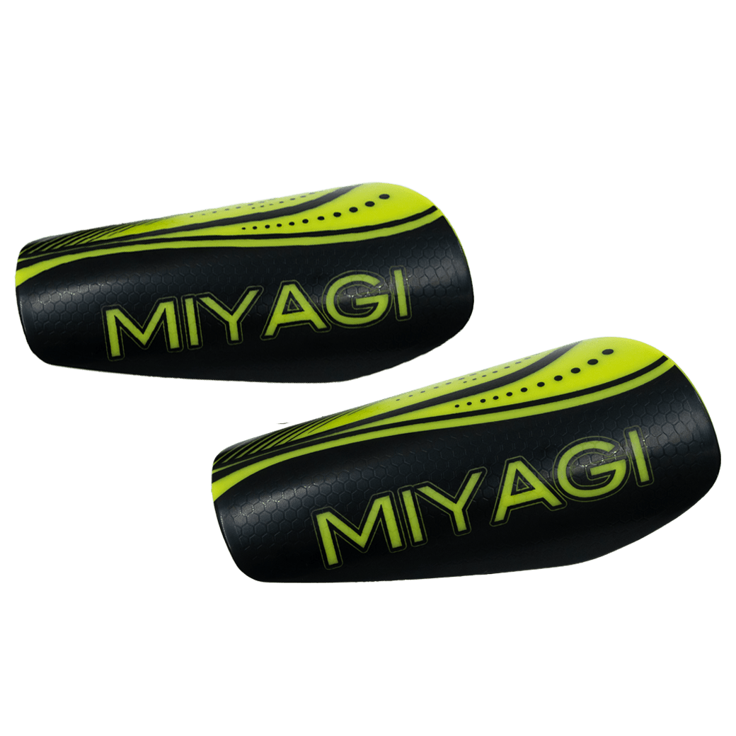 Canillera Futbol Miyagi Thunder M2103 - 03 - Molten ColombiaCanillera para Futbol