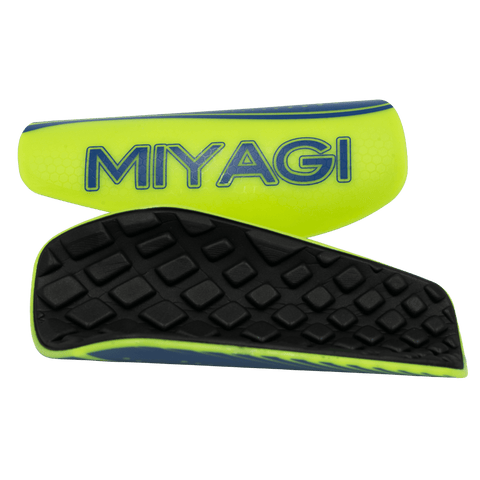 Canillera Futbol Miyagi Thunder M2103 - 03 - Molten ColombiaCanillera para Futbol